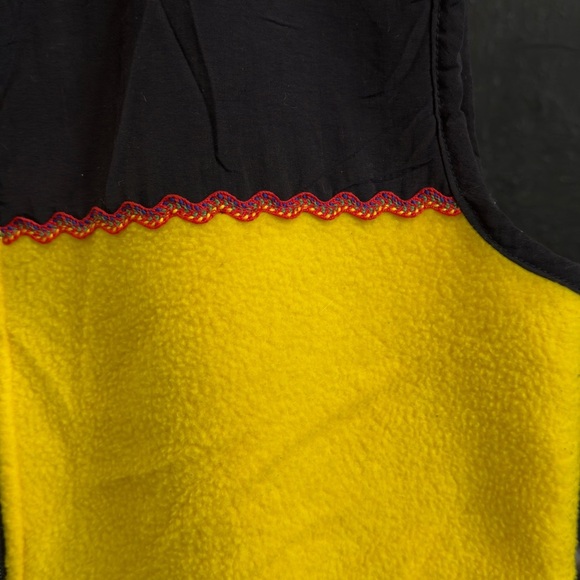 Vintage Tundra Fleece Vest - Picture 5 of 12